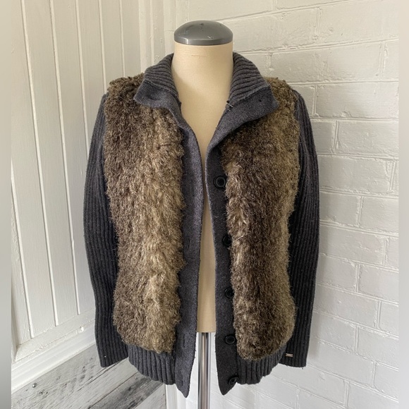 Tommy Hilfiger faux fur front sweater - Picture 2 of 6